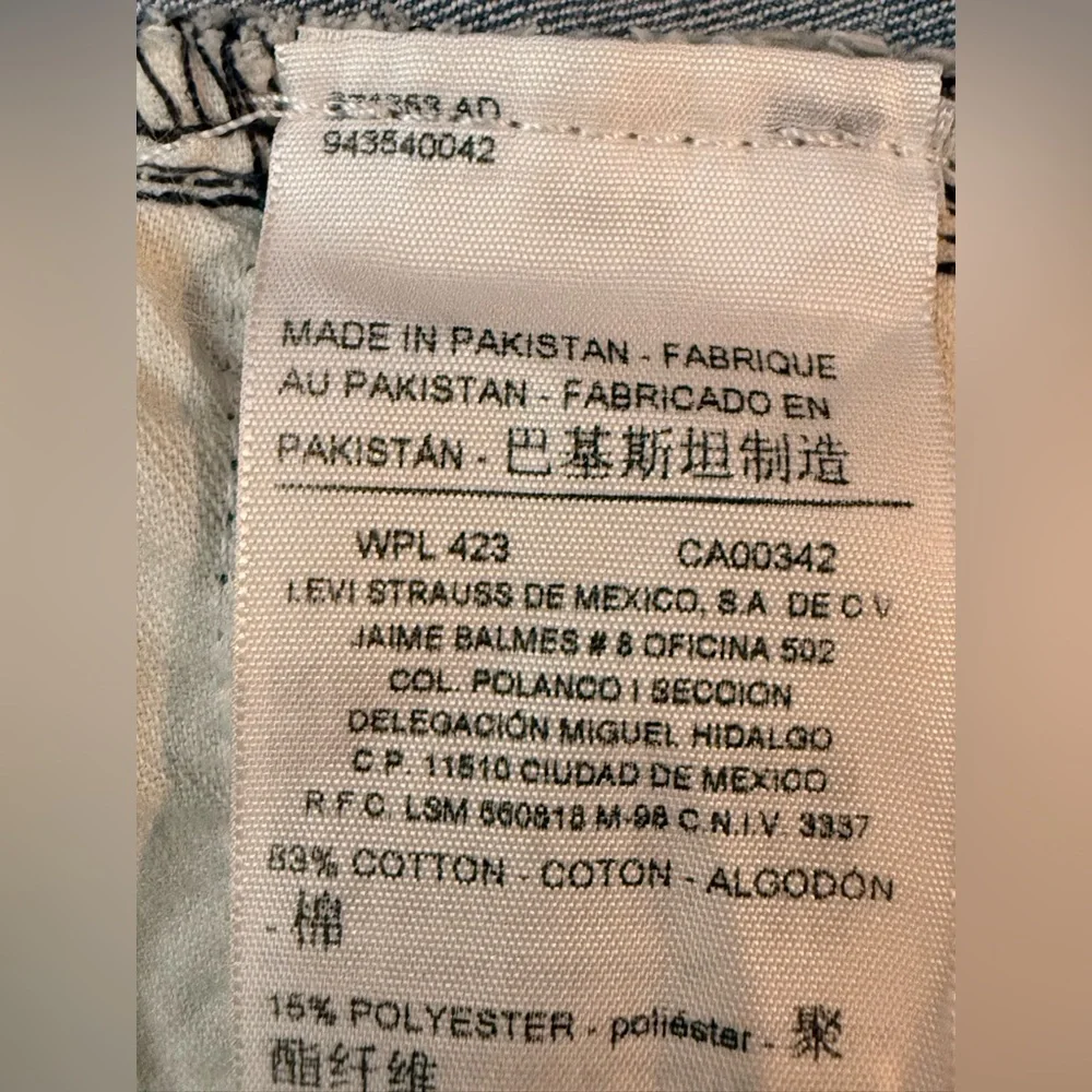 Levi's Signature Women's Jeans Size W42 L30 Modern Skinny Distressed Stretch - Picture 11 of 13